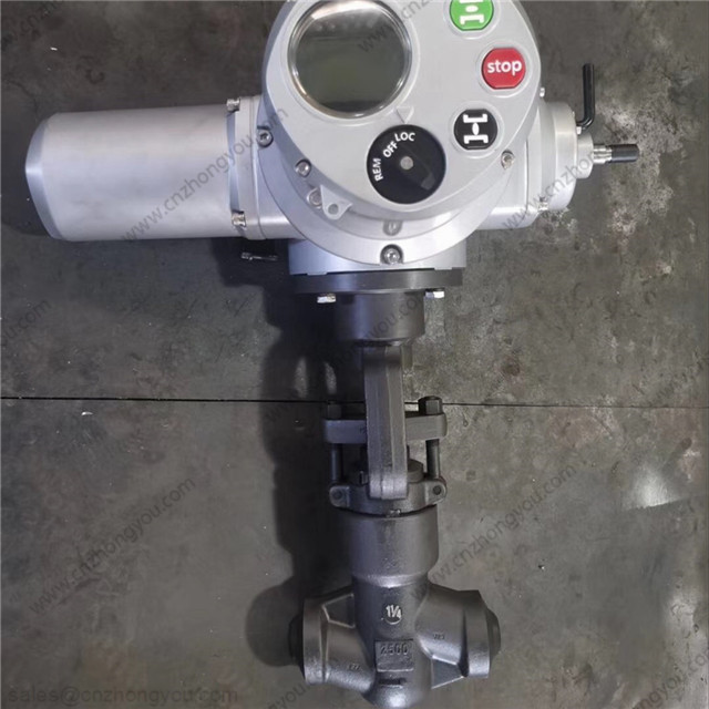 Electric Actuator Pressure Seal Bonnet Globe Valve, 1.25'' 2500LB, ASTM A182 F22 Body, Trim No. #5, Butt Weld