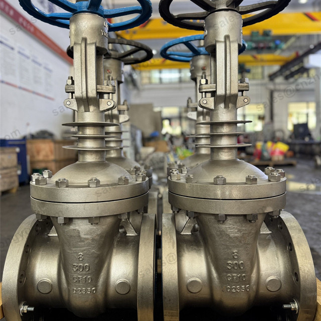 HIGH TEMPERATURE Heat-dissipating GATE VALVE, 8'' 300LB, ASTM A351 CF10 Body, ASTM A351 CF10 Trim, RF Ends